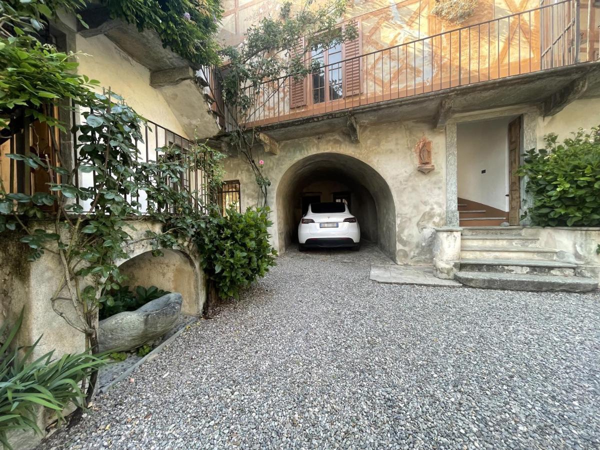 Villa Piano Nobile Al Roseto Del Drago à San Bernardo  Extérieur photo