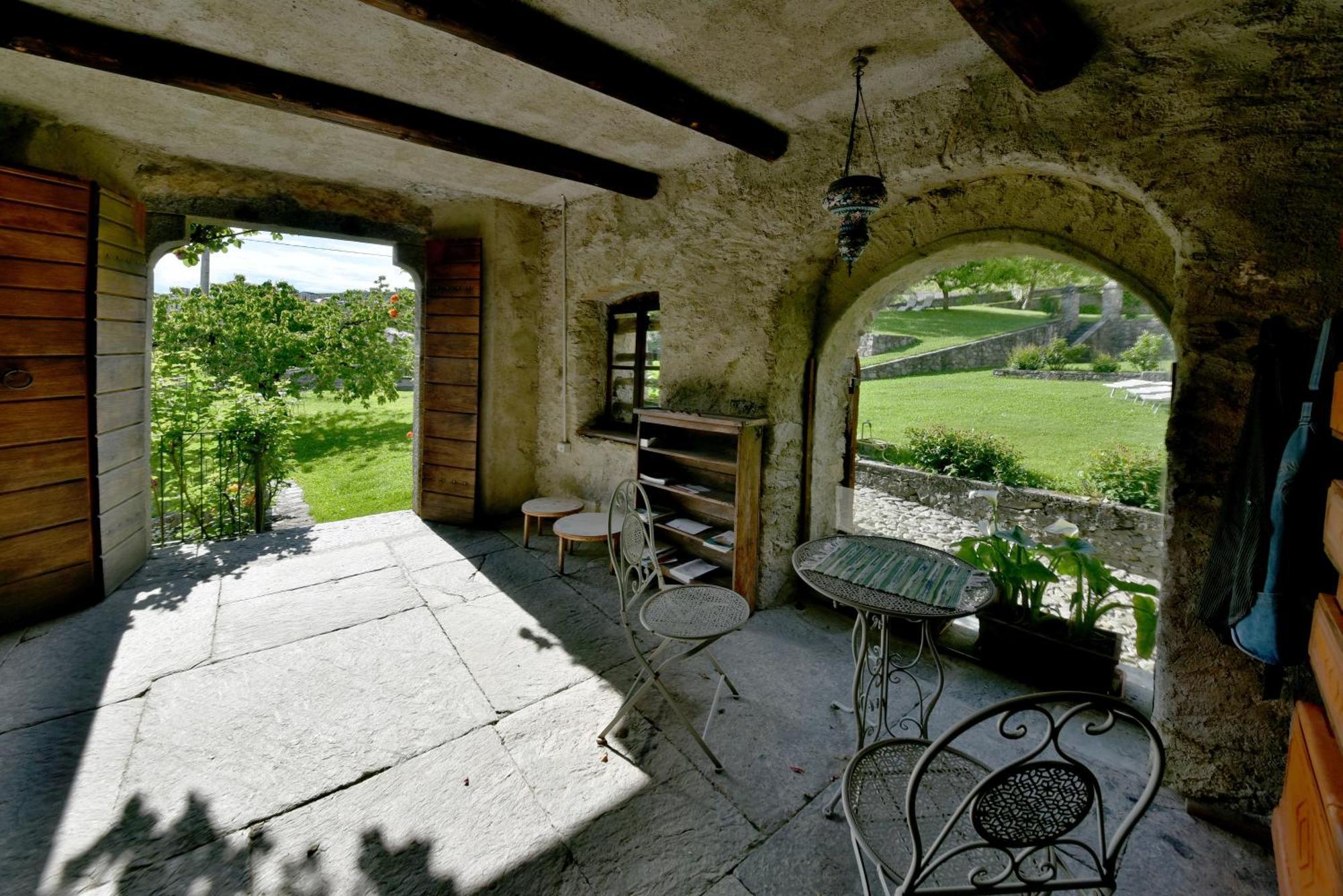 Villa Piano Nobile Al Roseto Del Drago à San Bernardo  Extérieur photo