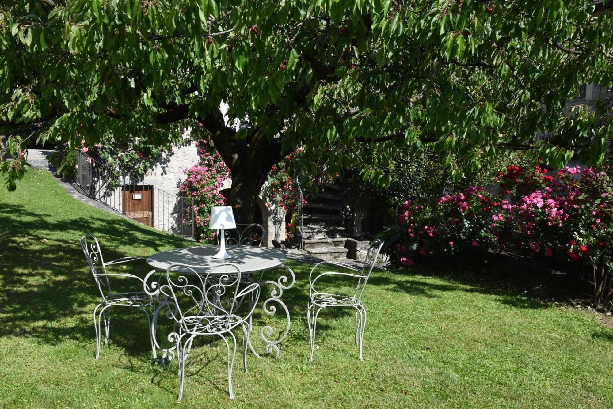 Villa Piano Nobile Al Roseto Del Drago à San Bernardo  Extérieur photo
