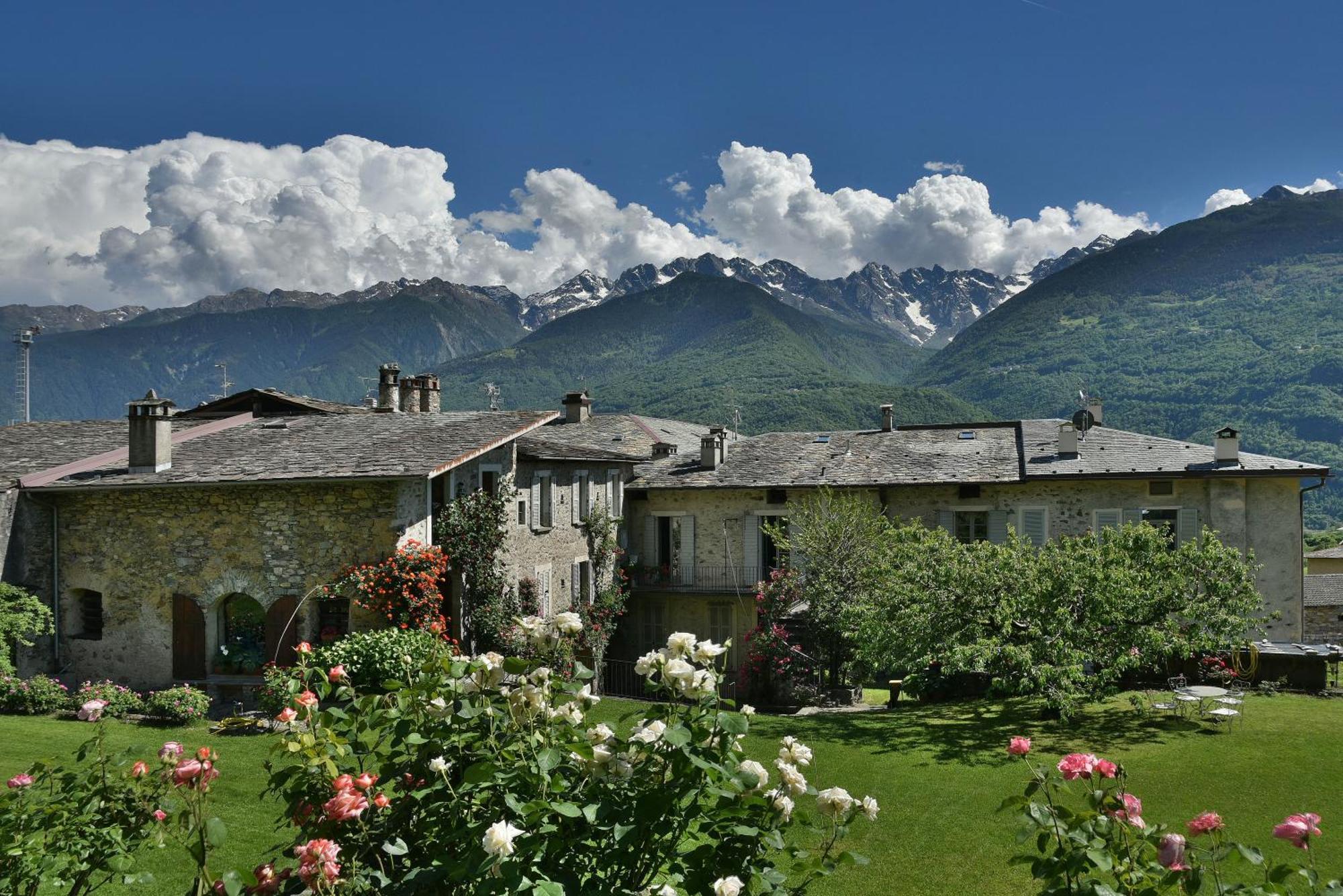 Villa Piano Nobile Al Roseto Del Drago à San Bernardo  Extérieur photo