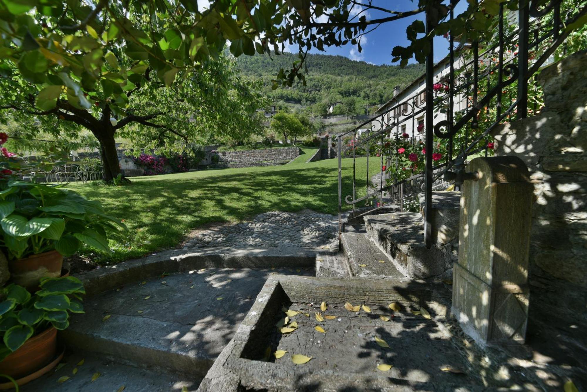 Villa Piano Nobile Al Roseto Del Drago à San Bernardo  Extérieur photo